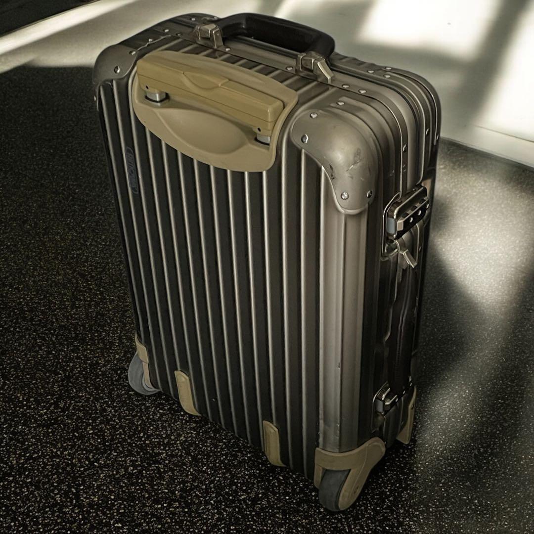 【希少カラー】リモワ トパーズ ゴールド 2輪 キャリーケース 32L アルミ
