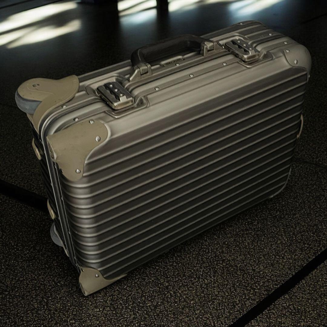 【希少カラー】リモワ トパーズ ゴールド 2輪 キャリーケース 32L アルミ