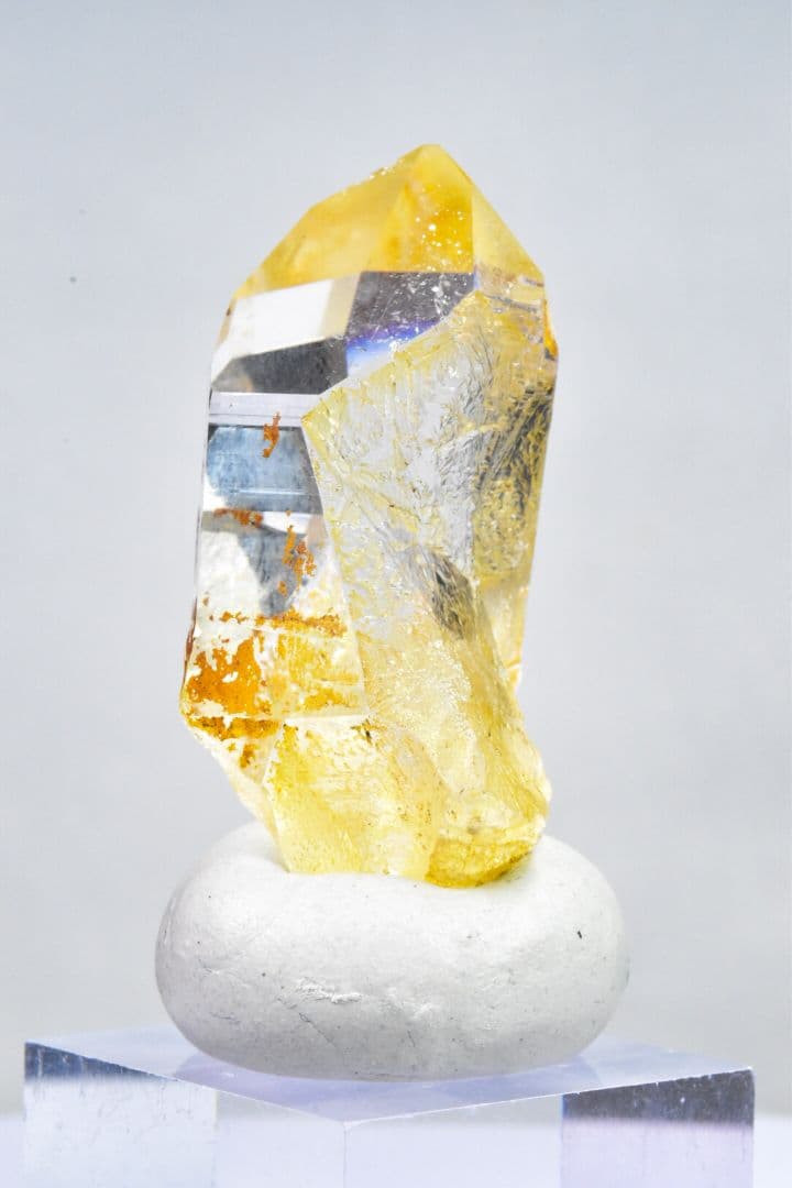 ガネーシュヒマール ヒンドゥン産 大きな剥離面クリアポイント