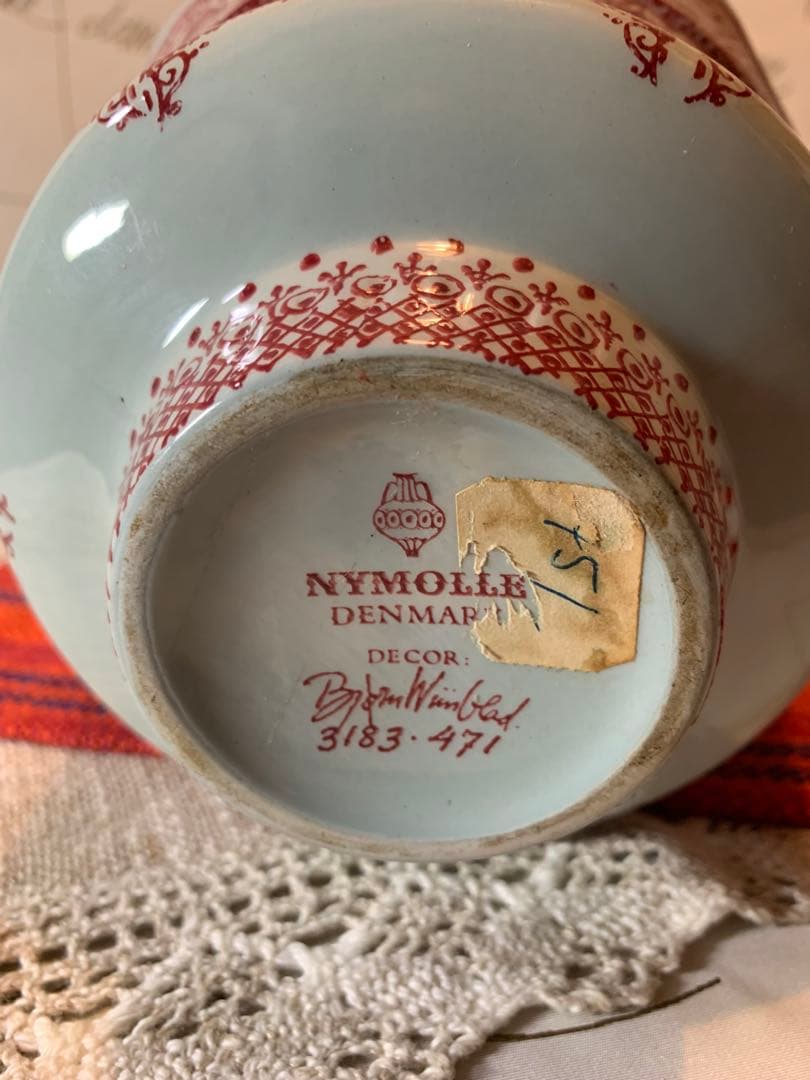 ビヨンヴィンブラッド　激レア・ビンテージのメリーゴーランド型の蓋物可愛すぎます！