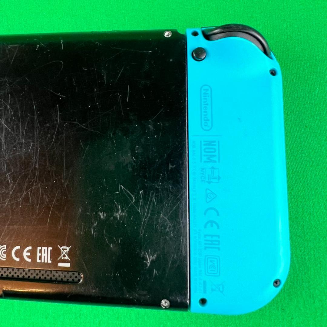 Nintendo　switch　本体　動作確認済み　背面欠損あり　おまけソフト付