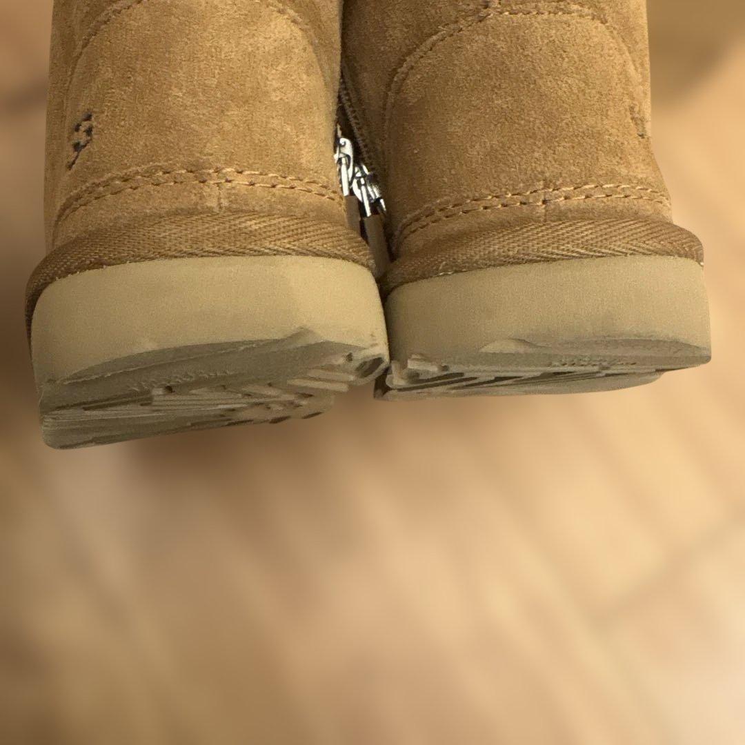 美品UGG T NEUMELL Ⅱキッズ ムートンブーツ　16㎝