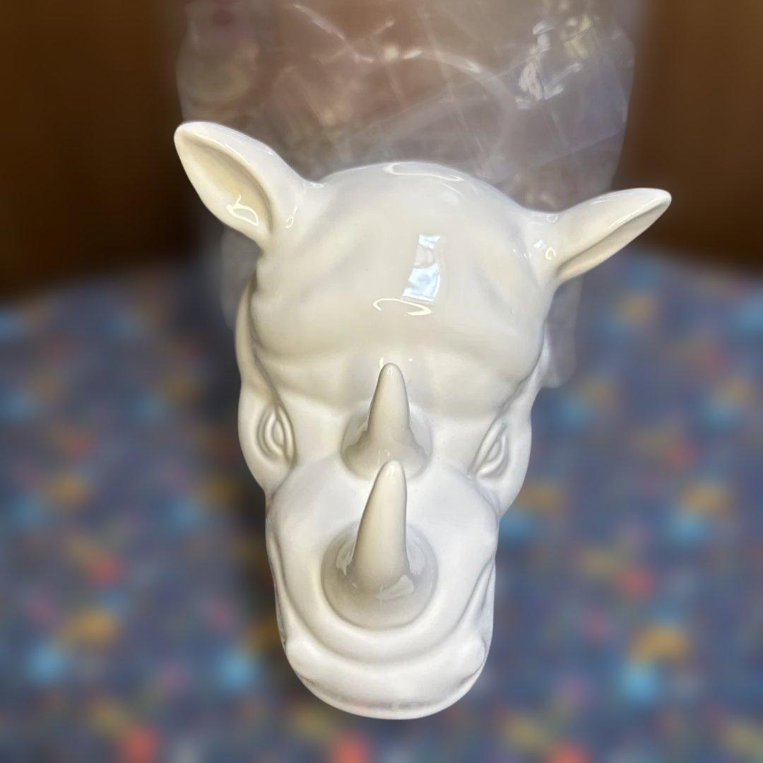 レアデンマークpotteskjulerアニマルヘッド サイの壁掛けポット白陶磁器