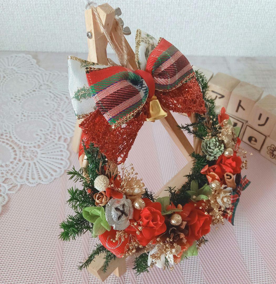 No154  ちっやゃいけど存在感!!!キラキラリボンのクリスマスリース❄︎.*