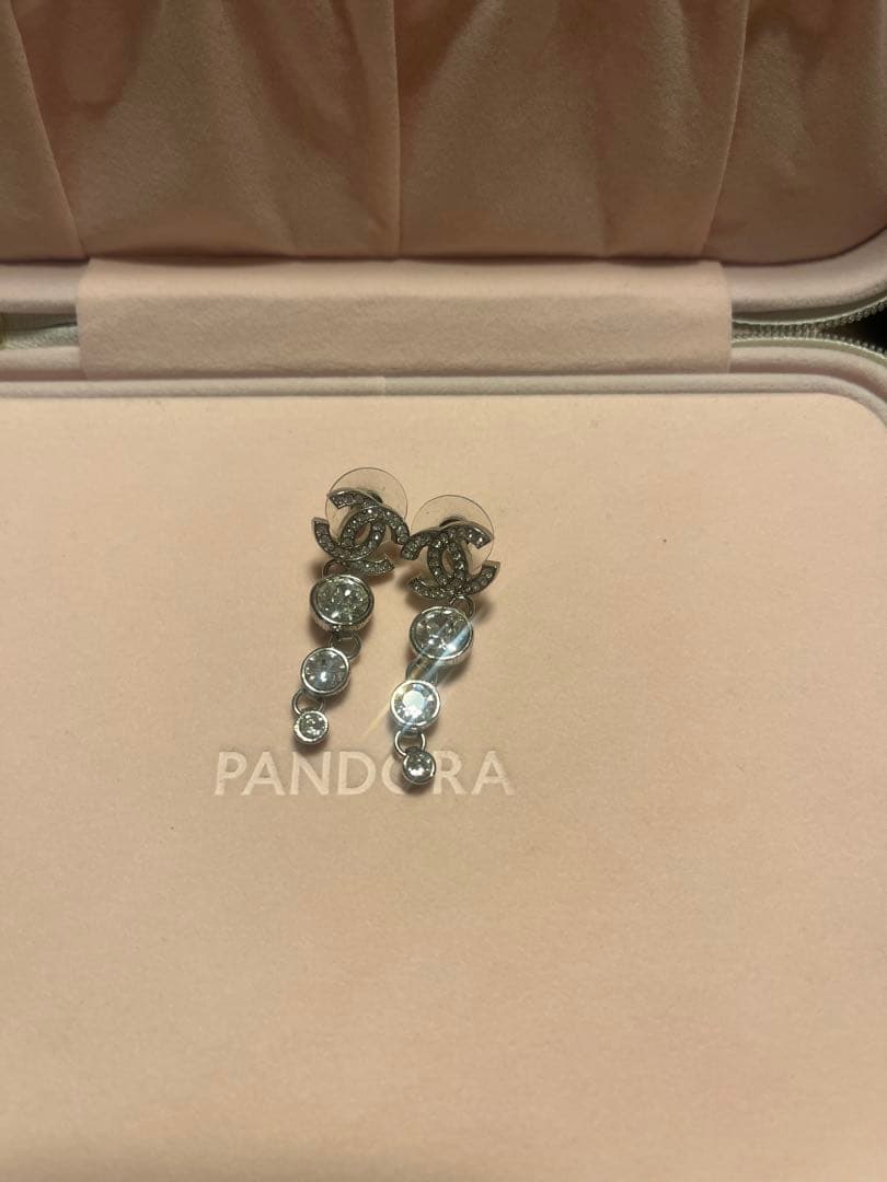 CHANELシルバー ドロップピアス クリスタル