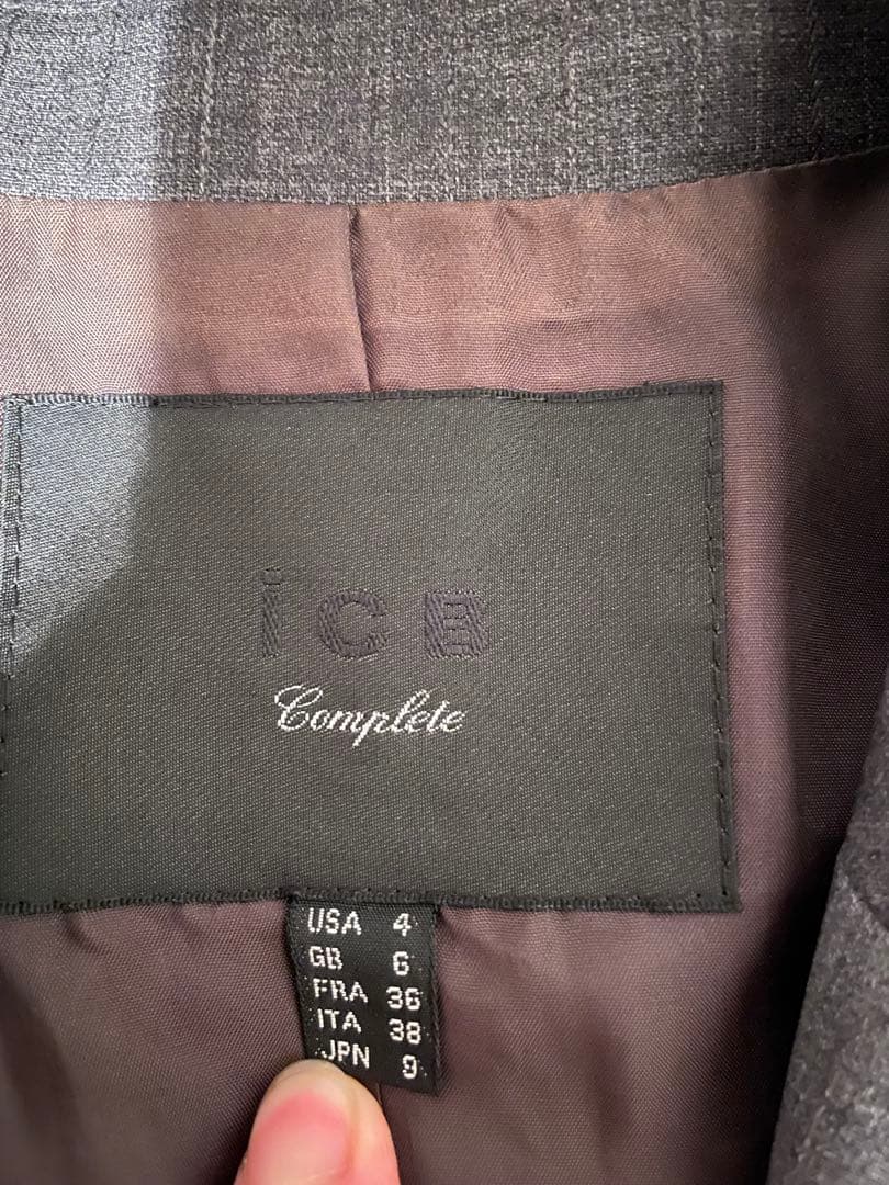 専用　　美品　ICB グレー　ストライプ ビジネススーツ USA 4 JPN9号