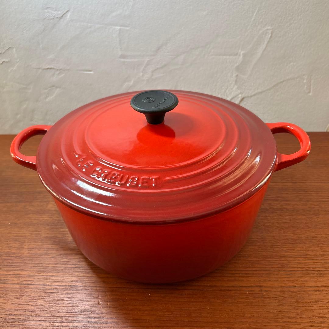 ル・クルーゼ　ココットロンド22センチ両手鍋　フランス製
