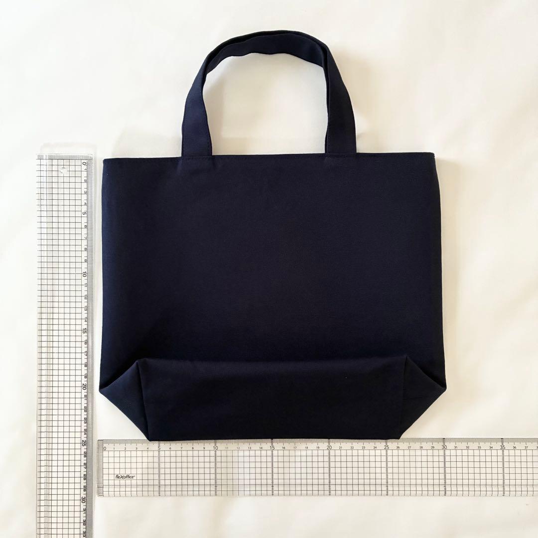 こん　手刺繍　シューズバッグ　サブバッグ　ティッシュケース　【1/2】