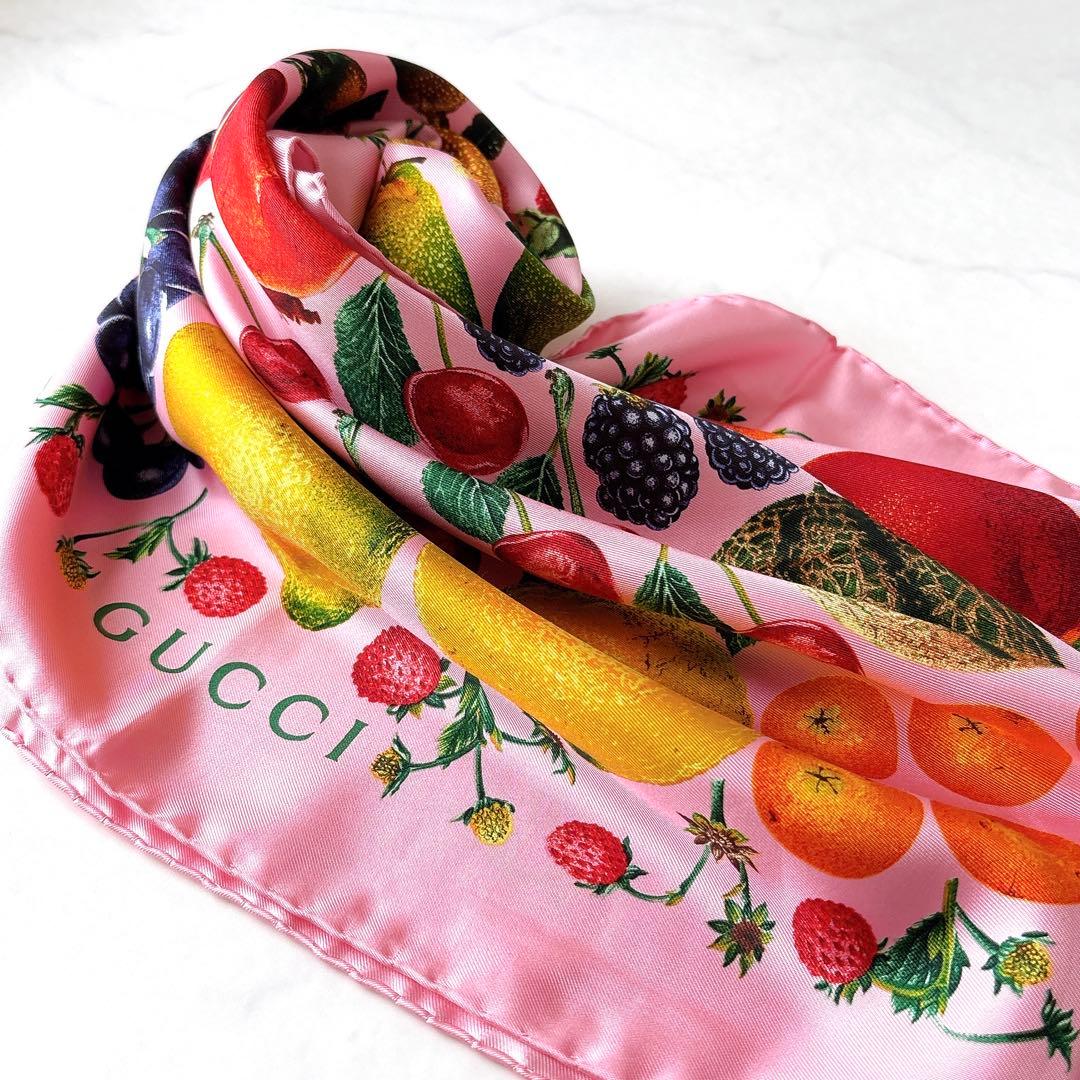 極美品 GUCCI 大判 シルクスカーフ フルーツ柄 ピンク イタリア製