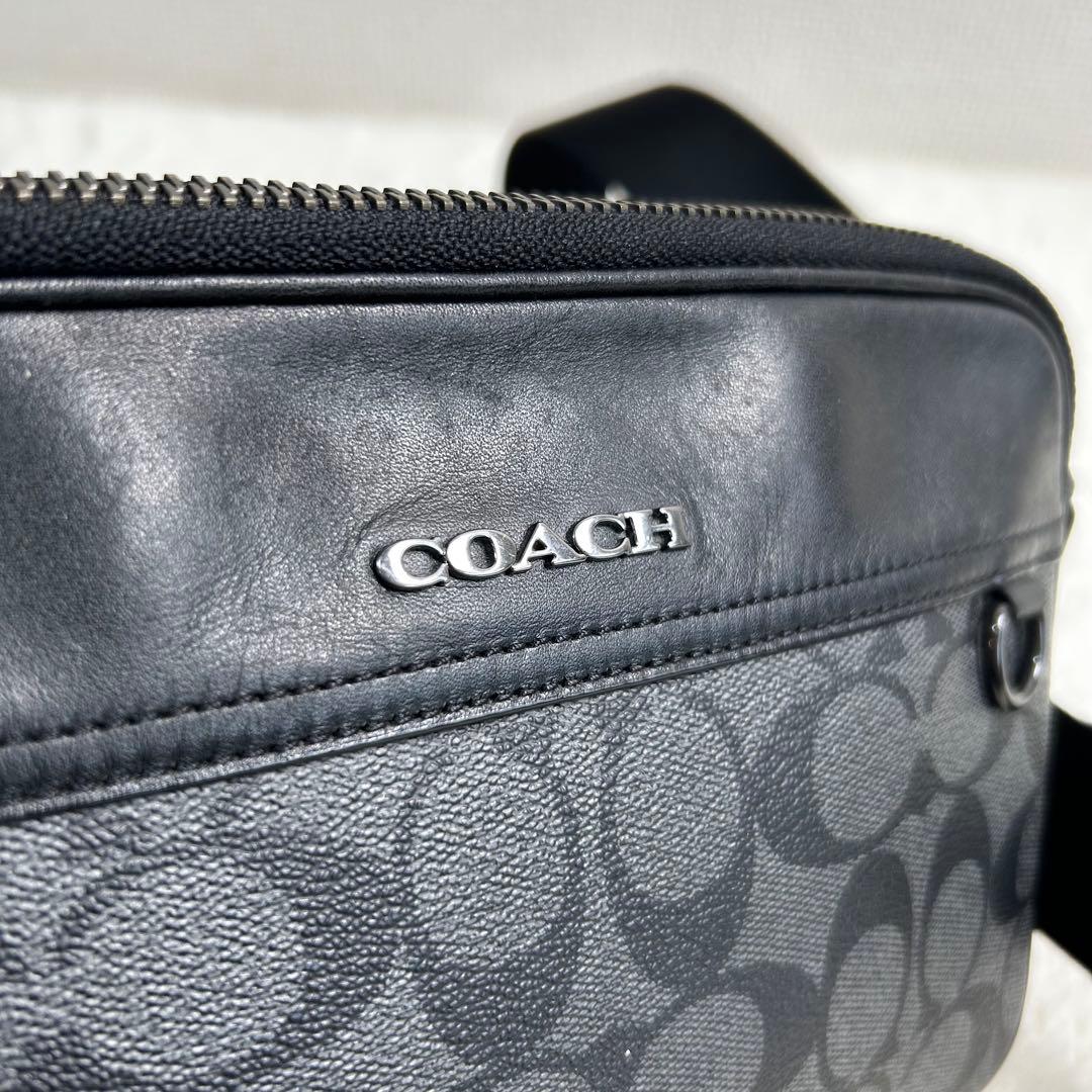 COACH ダブルファスナー　ショルダーバッグ レザー 斜め掛け シグネチャー