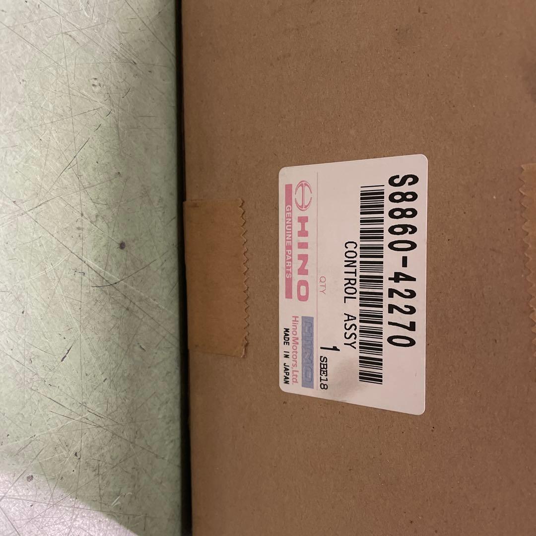 【新品】日野　エアコンコントローラーASSY