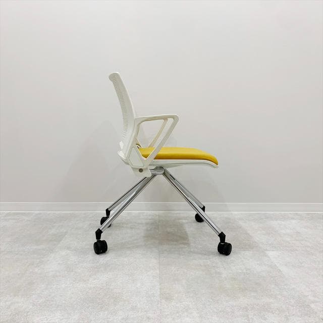 オカムラクリールネスティングチェア②