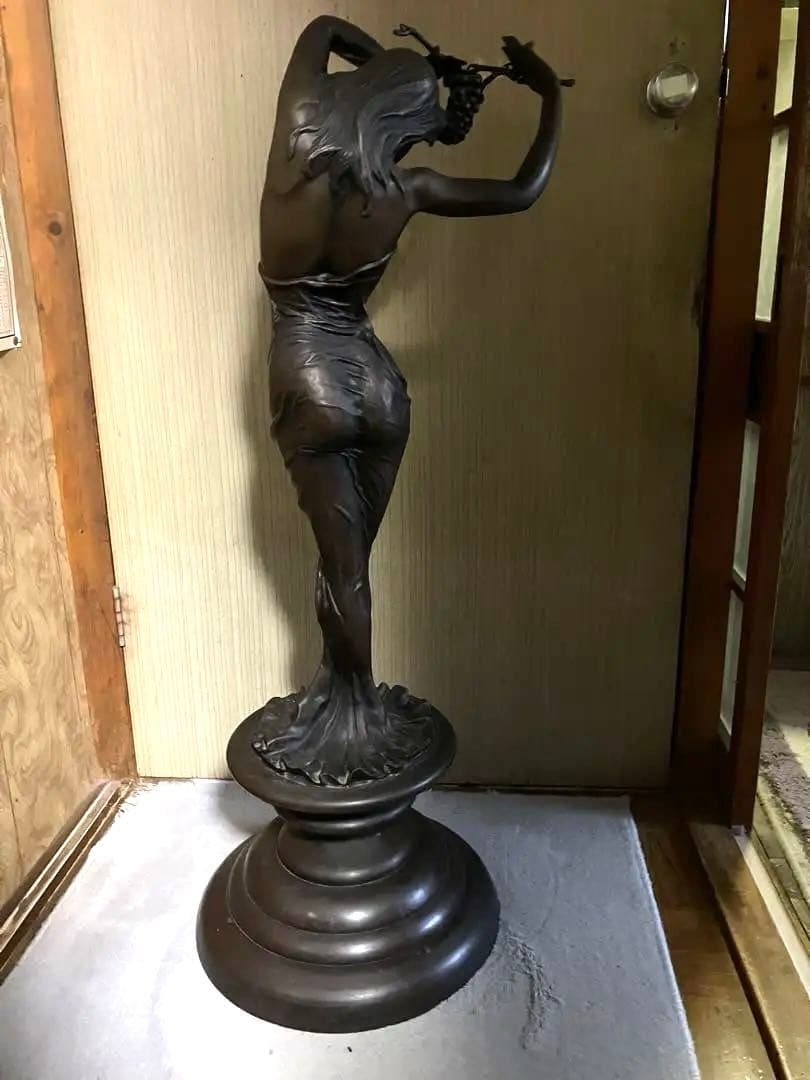 大型　銅像　女性　ブロンズ