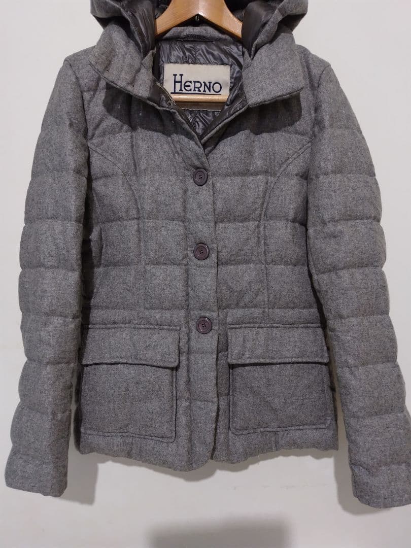 HERNO ヘルノ 42 グレー カシミヤシルクダウンJK ロロ・ピアーナ中古品