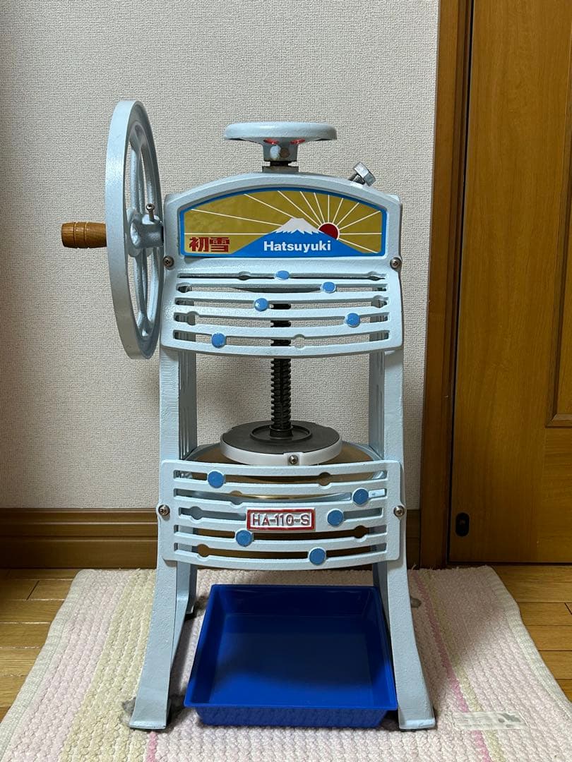 [値下げ] [美品] 初雪 手動かき氷機 専門店みたいにふわふわ 宅急便