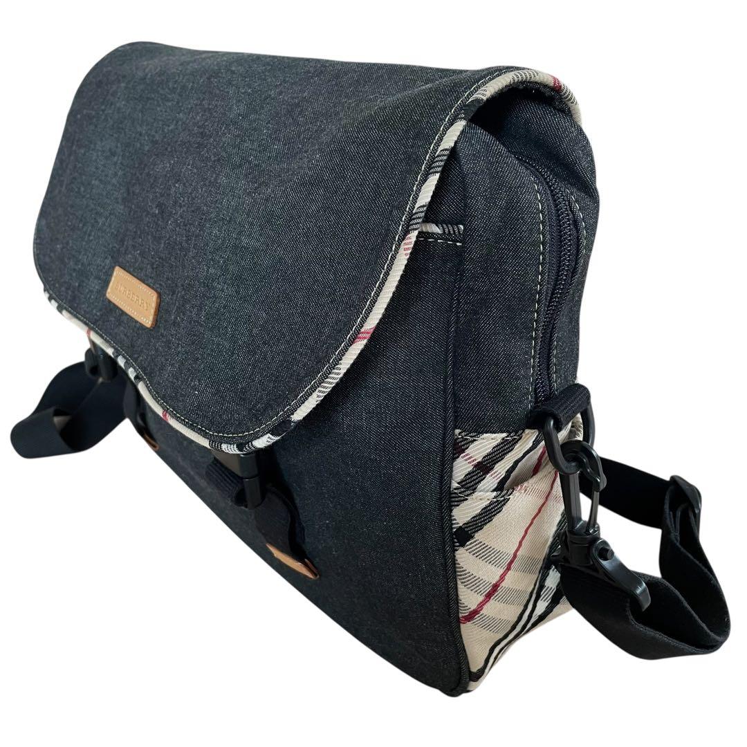 美品 BURBERRY メッセンジャーバッグ ショルダーバッグ ノバチェック