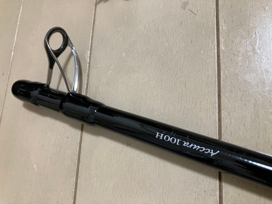 ミュートスアキュラ100H RG