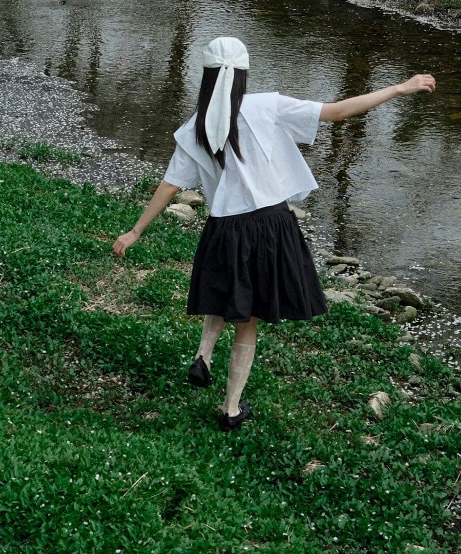 【入手困難】MINJUKIM SQUARE NECK PINTUCK SHIRT