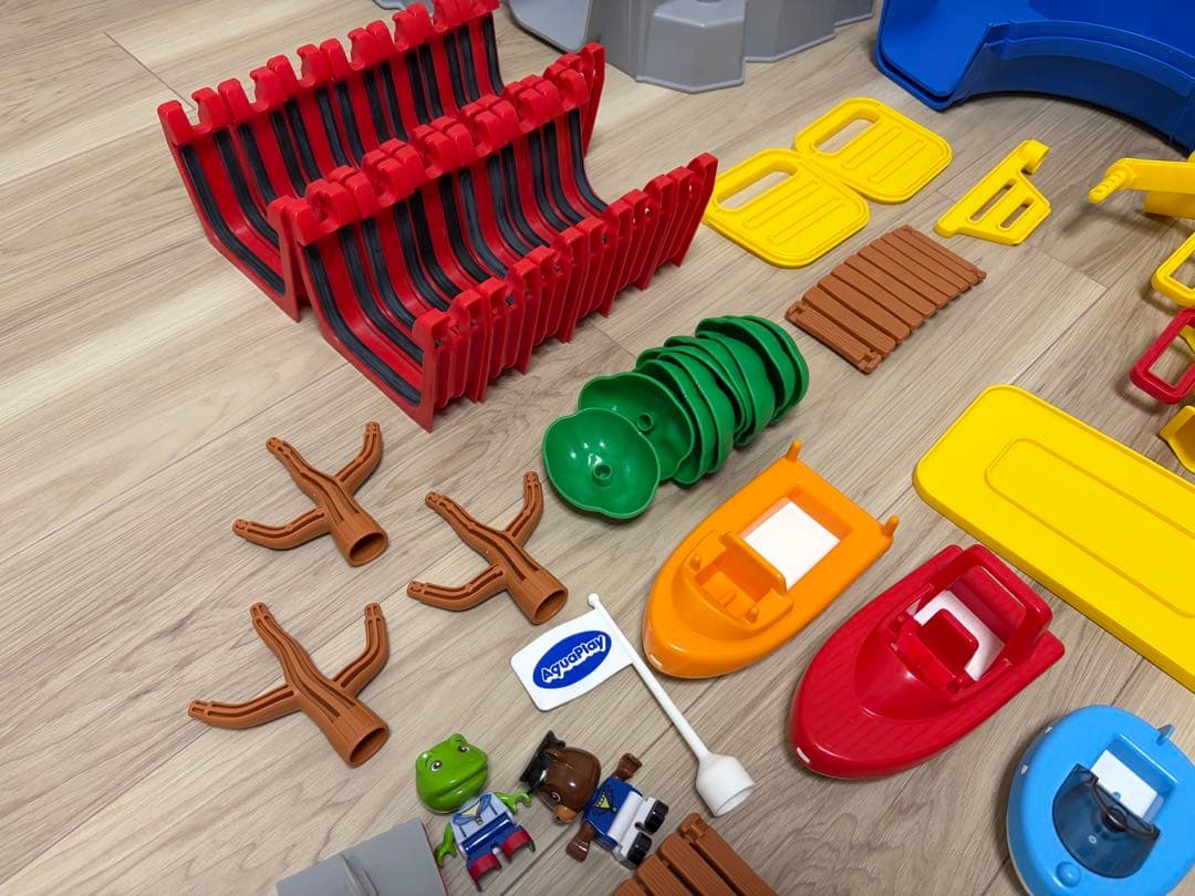 最終値下げ【美品】ボーネルンド　アクアプレイ　マウンテンレイク