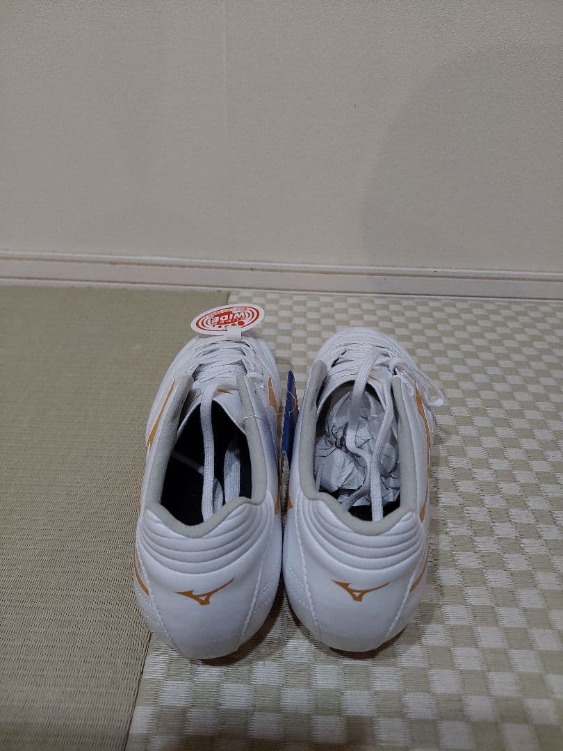 Mizuno モナルシーダNEO2SW ホワイト/ゴールド 新商品　箱なし