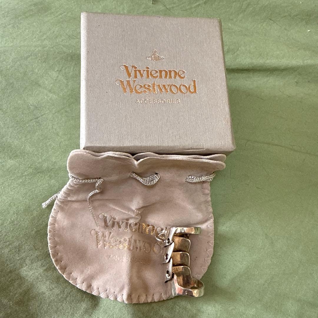 Vivienne Westwood シルバーアーマーリング
