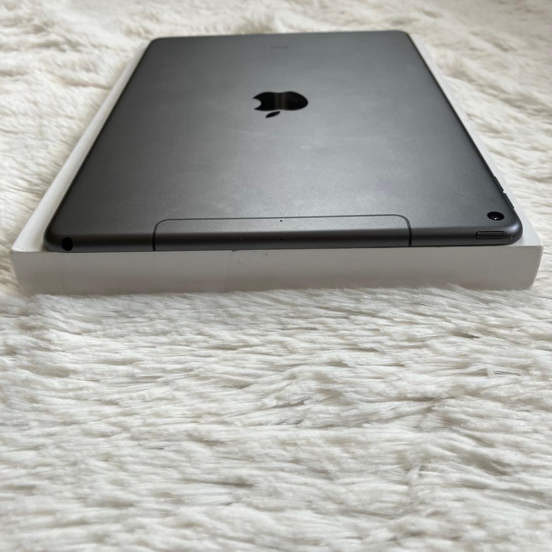 【完動品】iPad Air3 64GB SIMフリー【すぐ発送】【付属品】