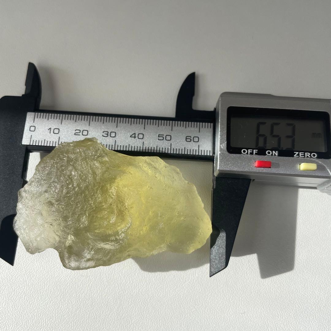 最終セール　高品質　リビアングラス　月のような溝　54.3g 魂の浄化