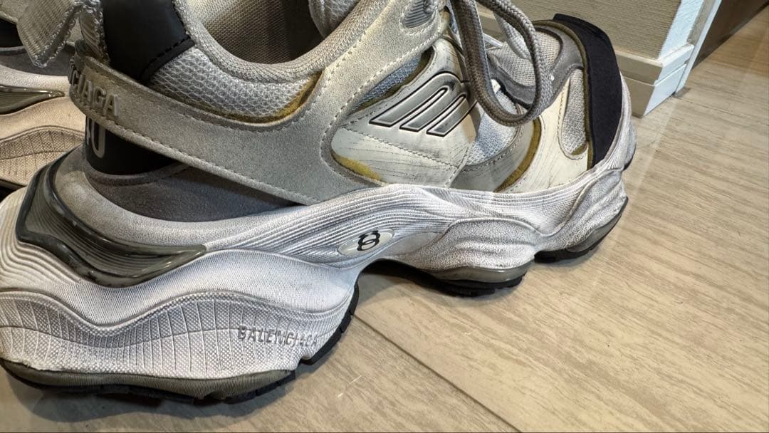BALENCIAGAカーゴスニーカー