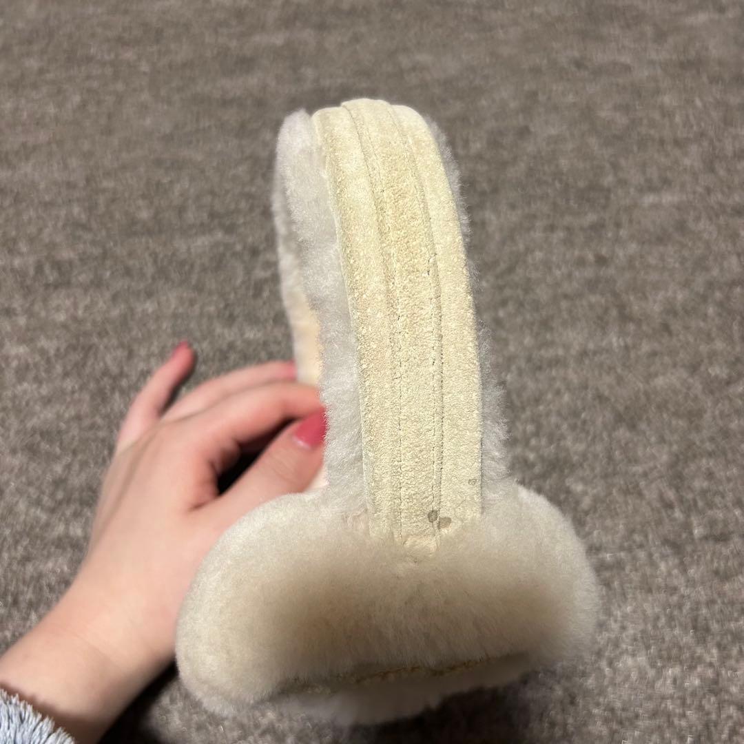 UGG クリーム色 耳あて・イヤーマフ
