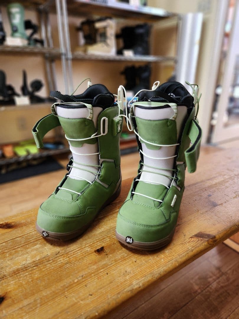 スノーボード 24-25 DEELUXE TEAM ID LARA 24.5cm