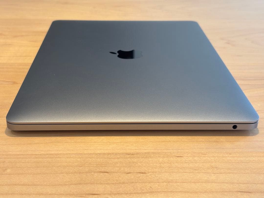 MacBook Pro 13インチ late 2016 スペースグレー