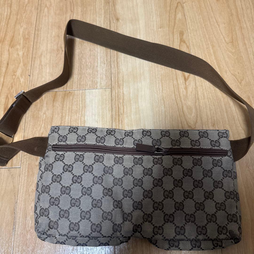 GUCCI ボディバッグ・ウエストポーチ ブラウン
