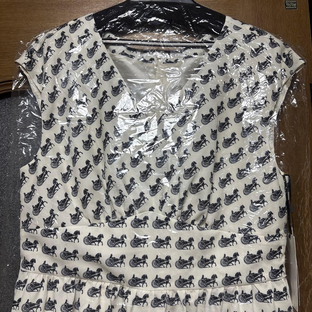 新品　GRACE CONTINENTAL ホースプリントサロペット
