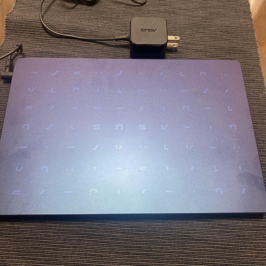 ASUS E210M ノートPC
