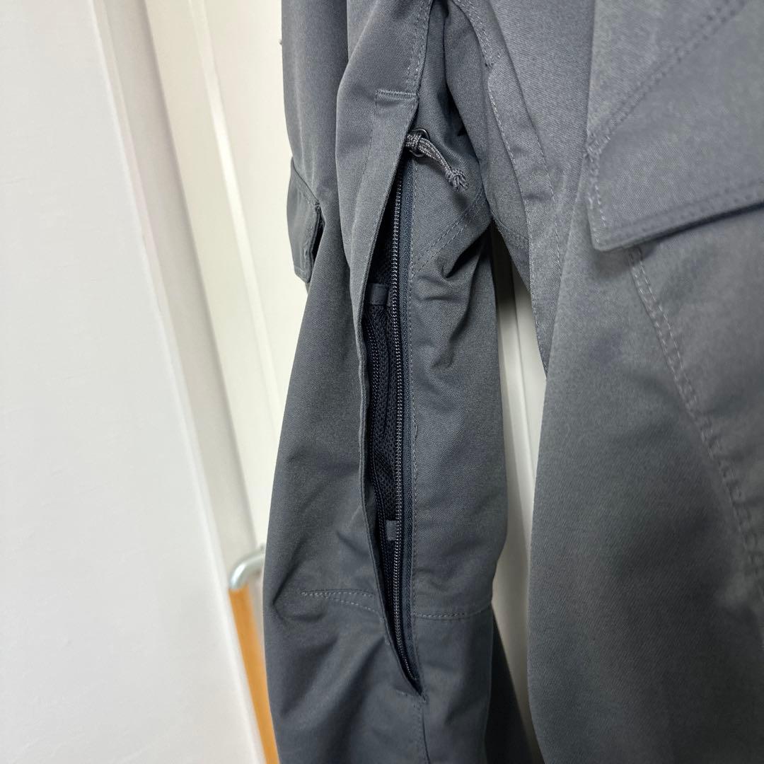 美品　22-23 686スノーボードウェア　パンツ