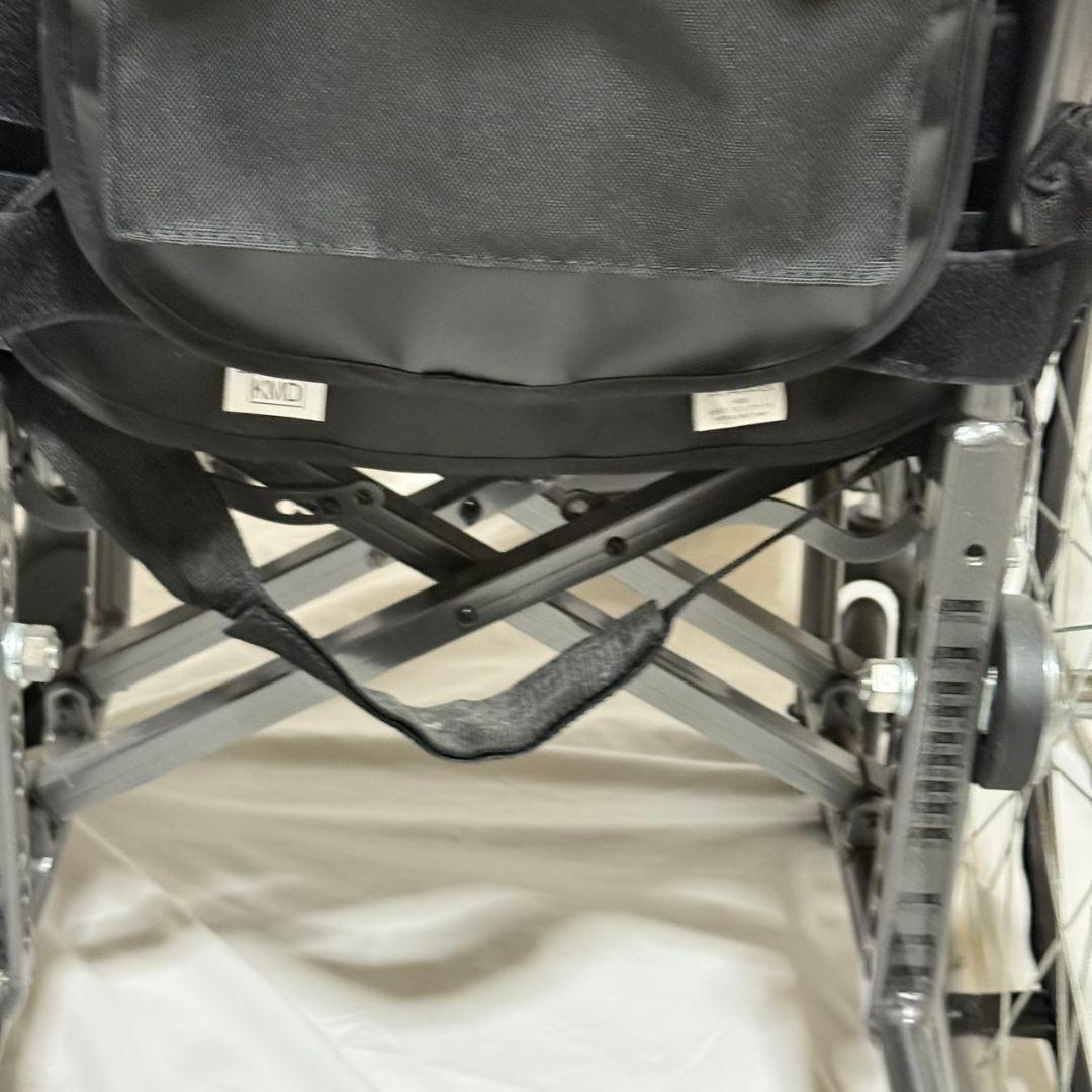 カワムラサイクル　自走用　多機能　ノーパンクタイヤ　車椅子　KMD-B22