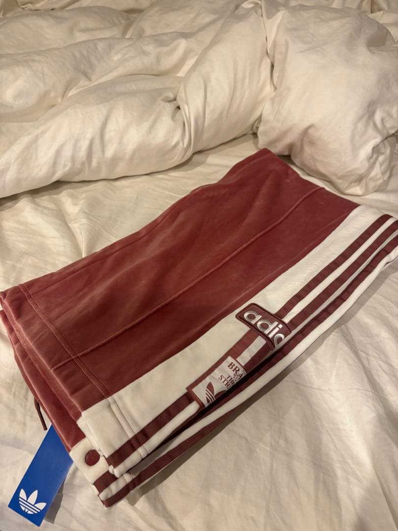 adidas W ADIBREAK VELOUR TT Mサイズ