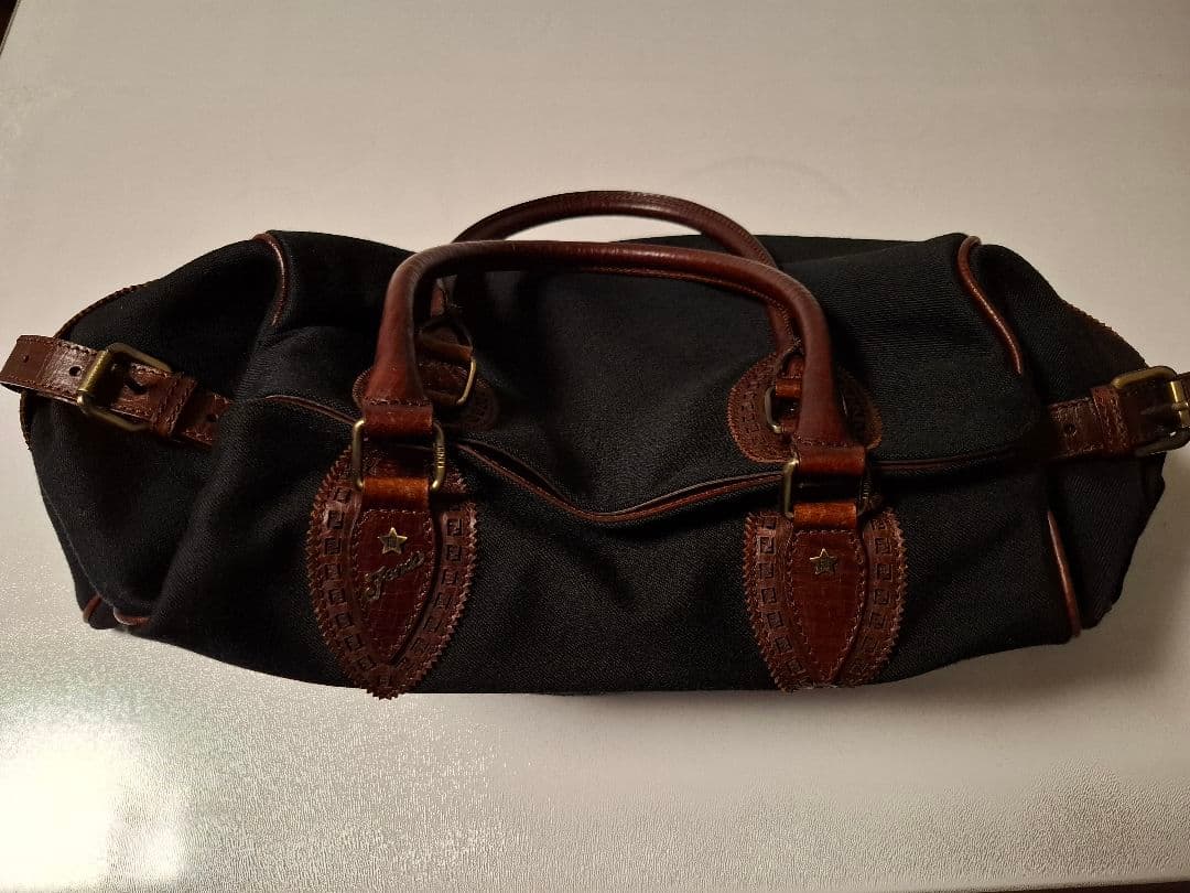 美品　Fendi ボストンバッグ　 黒