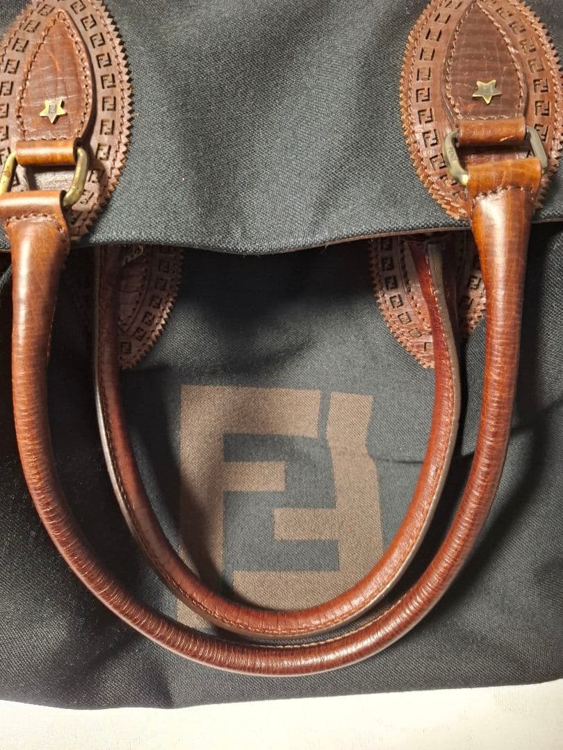 美品　Fendi ボストンバッグ　 黒