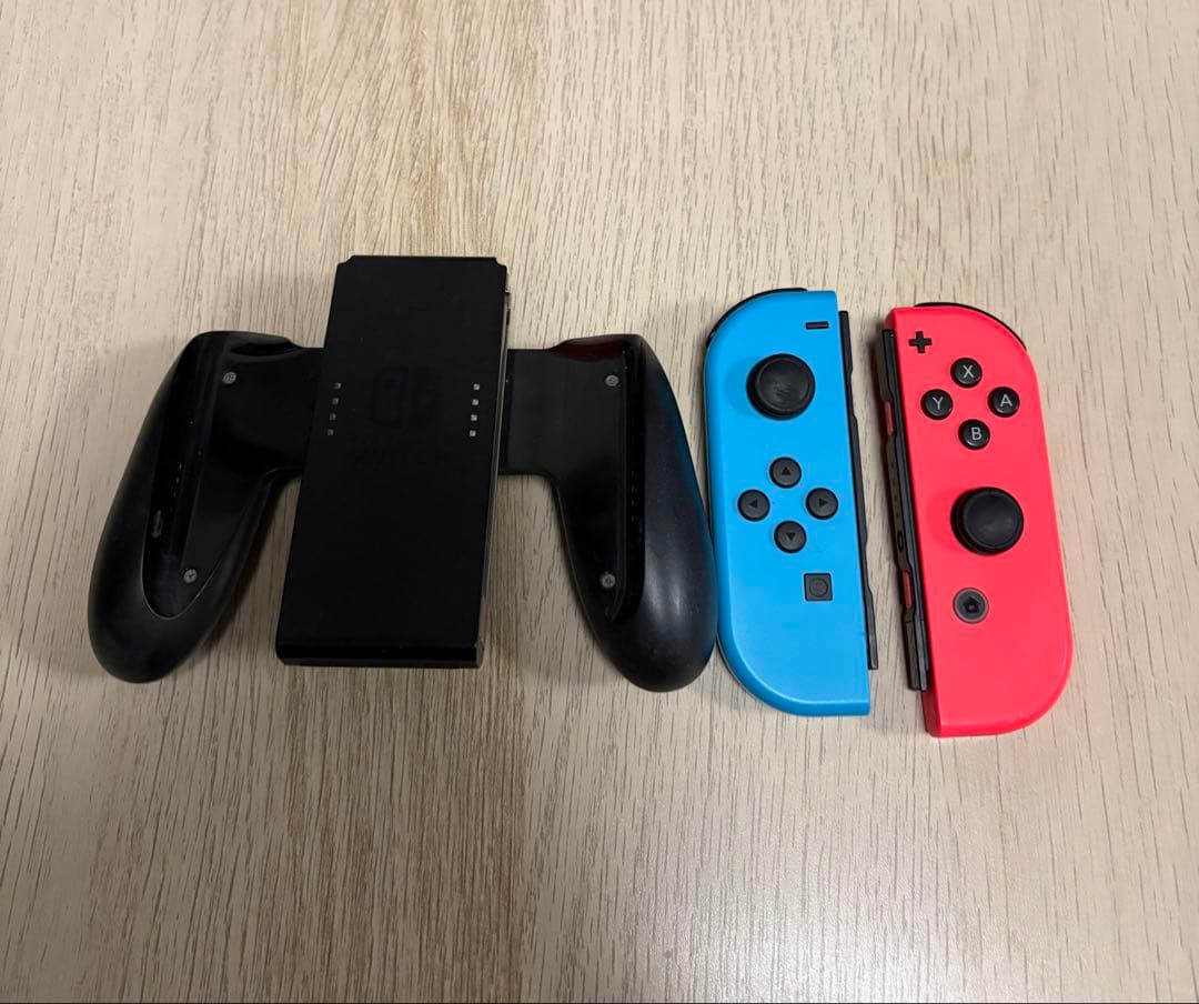 龍*介様 Nintendo Switch 本体 付属品・ジョイコン付き