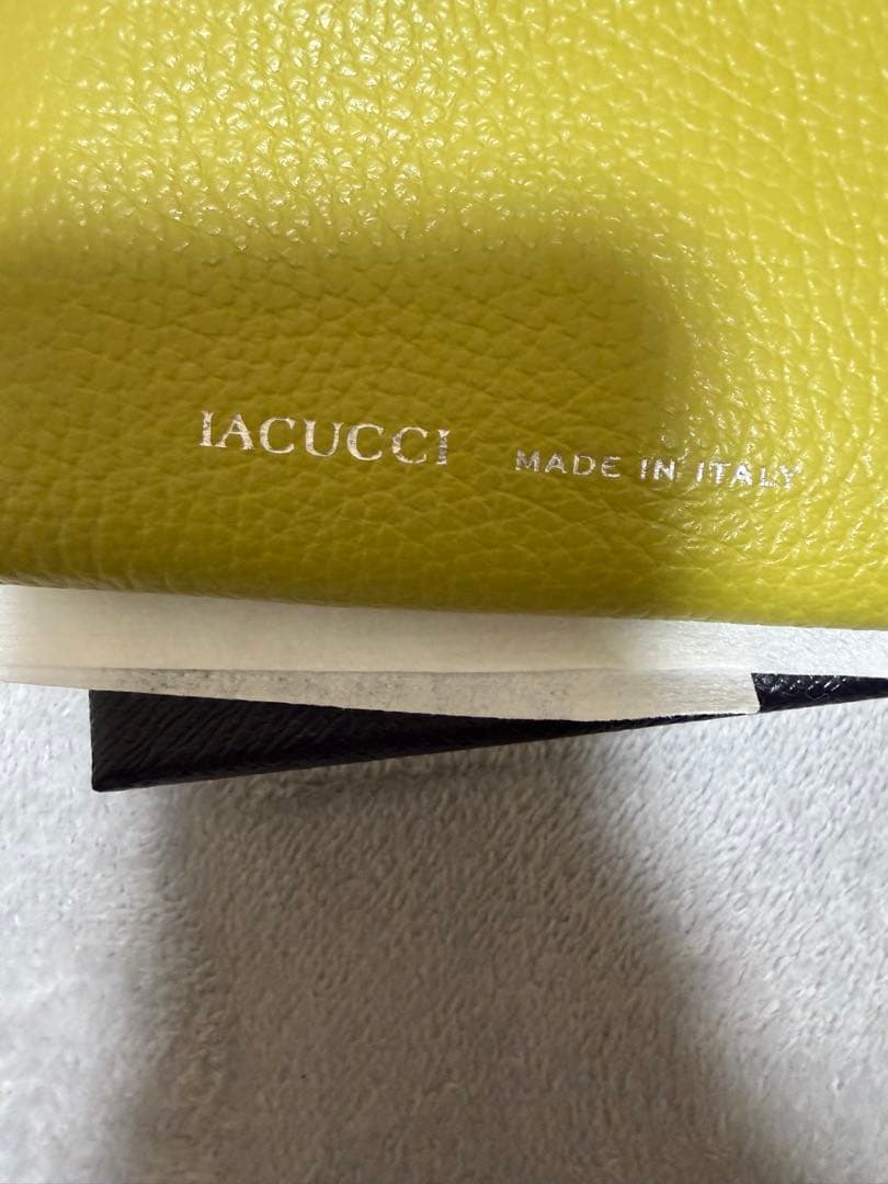 ★IACUCCI（イアクッチ） アバ ハーフウォレット CERVO （イエロー）
