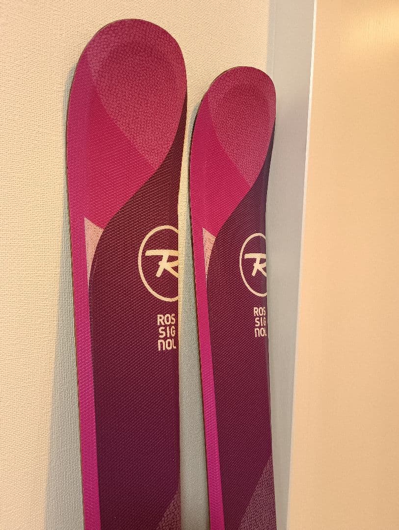 ロシニョール キッズ TEMPTATION PRO 140cm LOOK