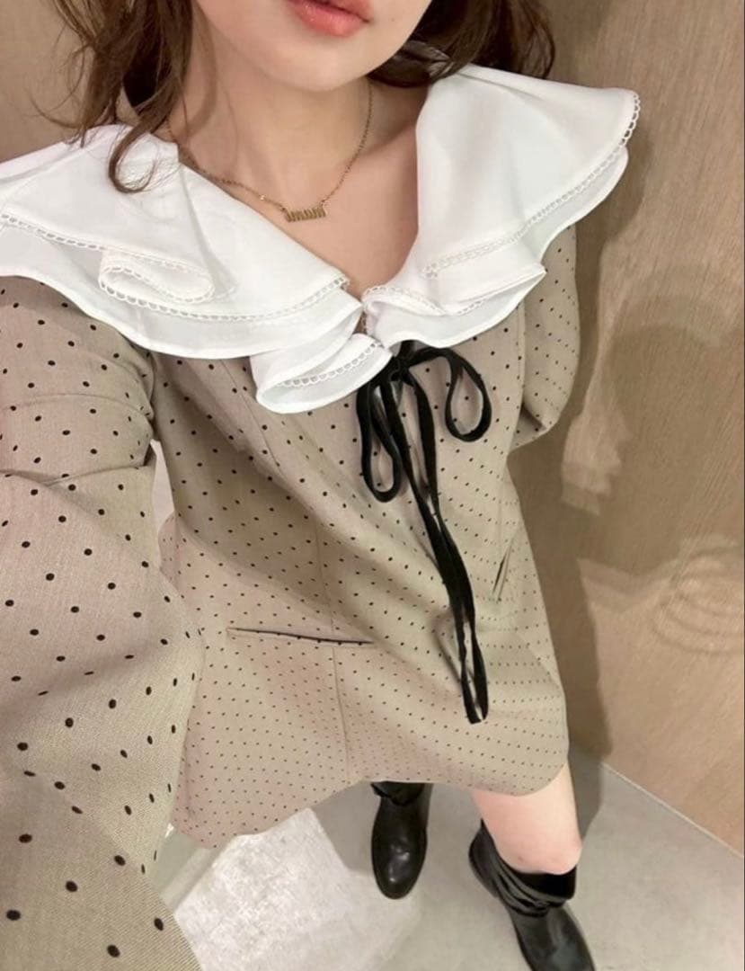 ラッフルカラー付きミニワンピース♡リリーブラウン