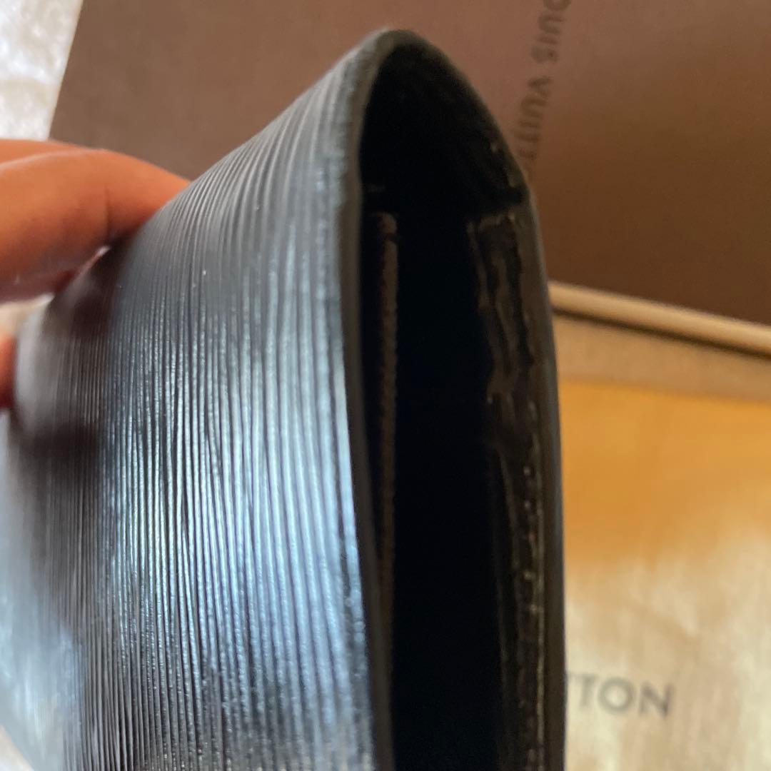 ルイヴィトン エピ 長財布 黒 箱 保存袋付 正規品