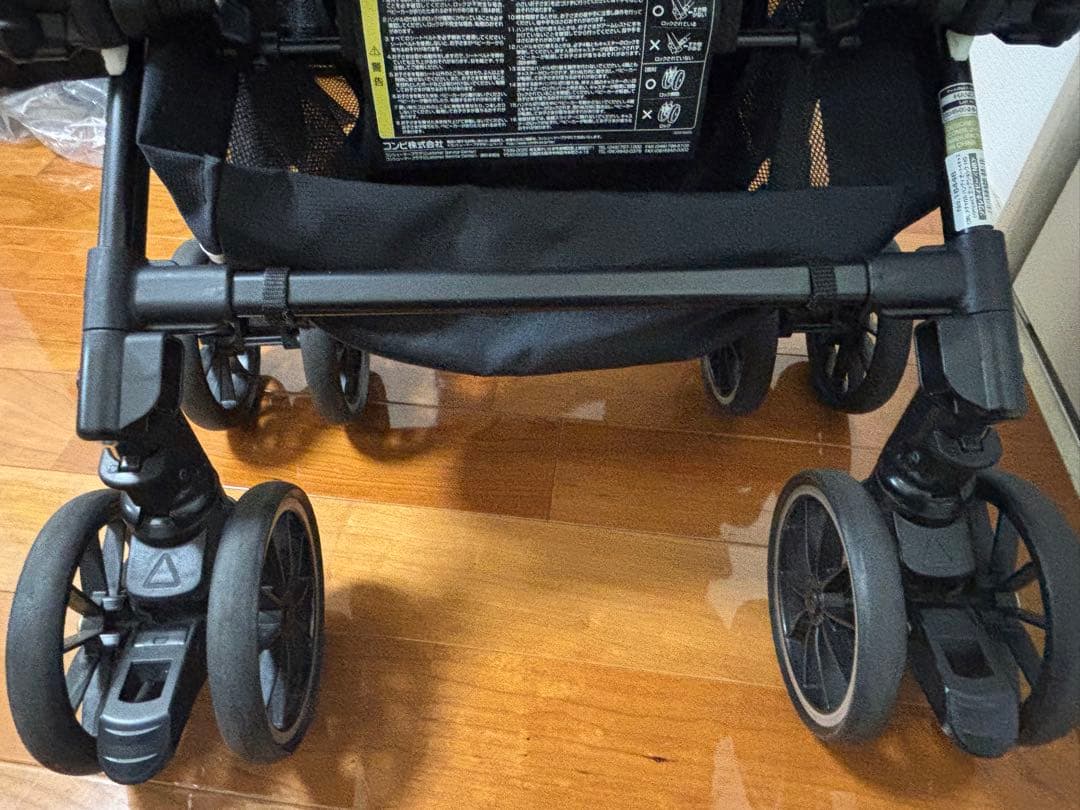 ⭐️美品⭐️Combi メチャカルハンディオート4キャス ソワレネイビー