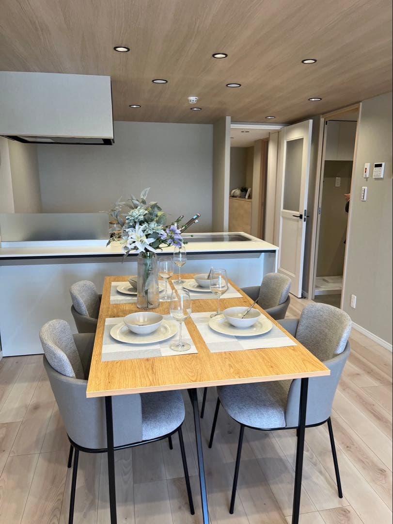 A*様 【A】【新品】ダイニングテーブルダイニングチェア4点セット