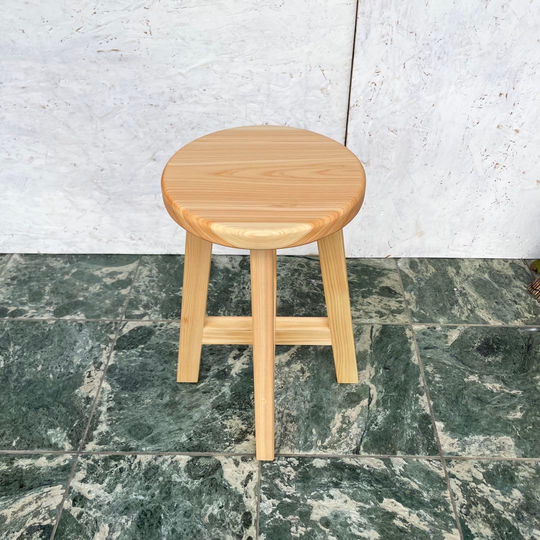 シカタ　丸椅子　木製スツール