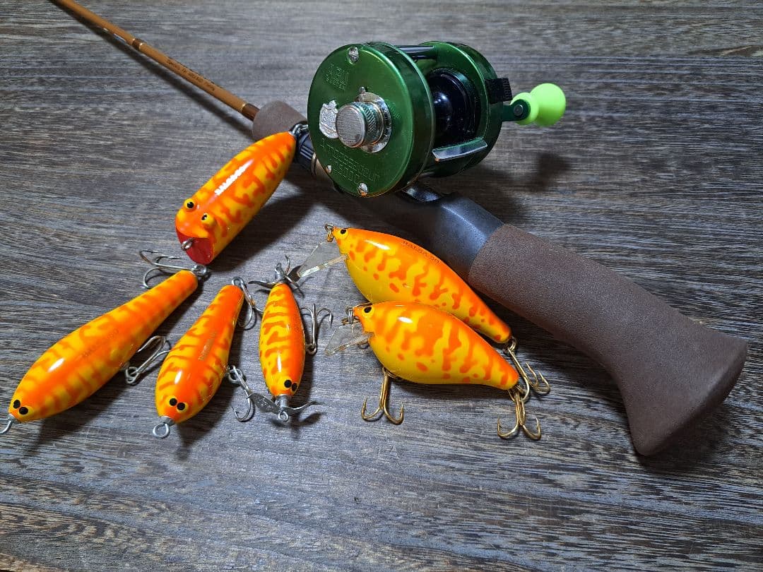 Abu ambassadeur 2500C　グリーン　サイモンシモムラ　ハンドル