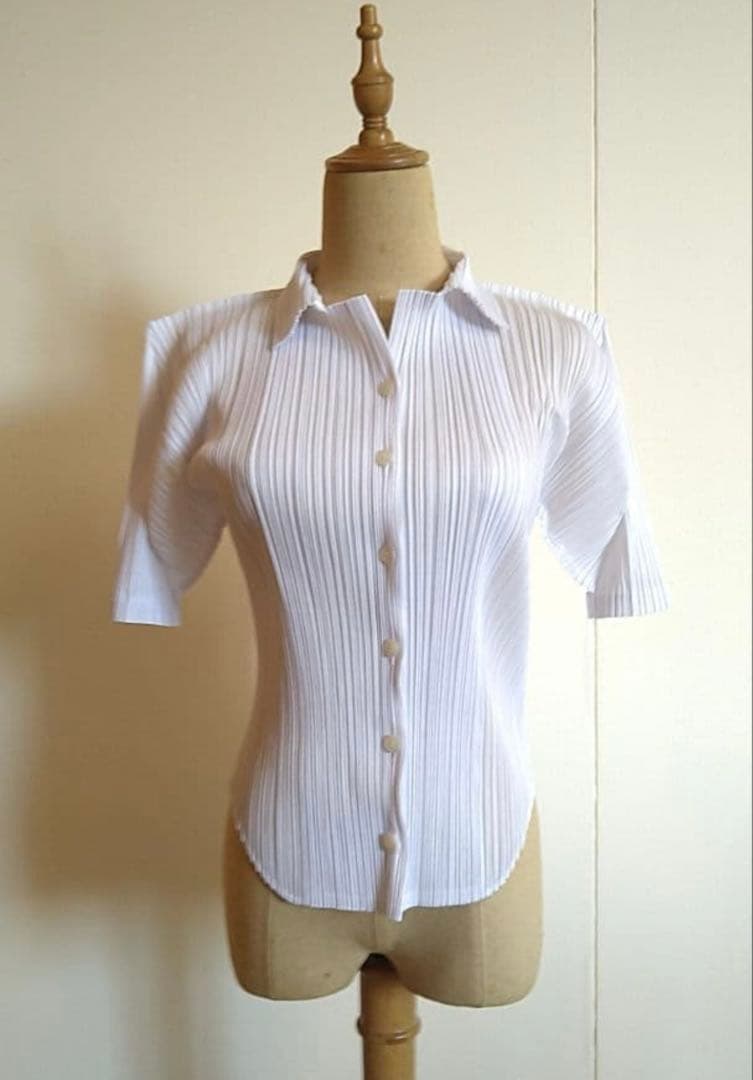 PLEATS PLEASE プリーツプリーズ　プリーツシャツ　半袖シャツ