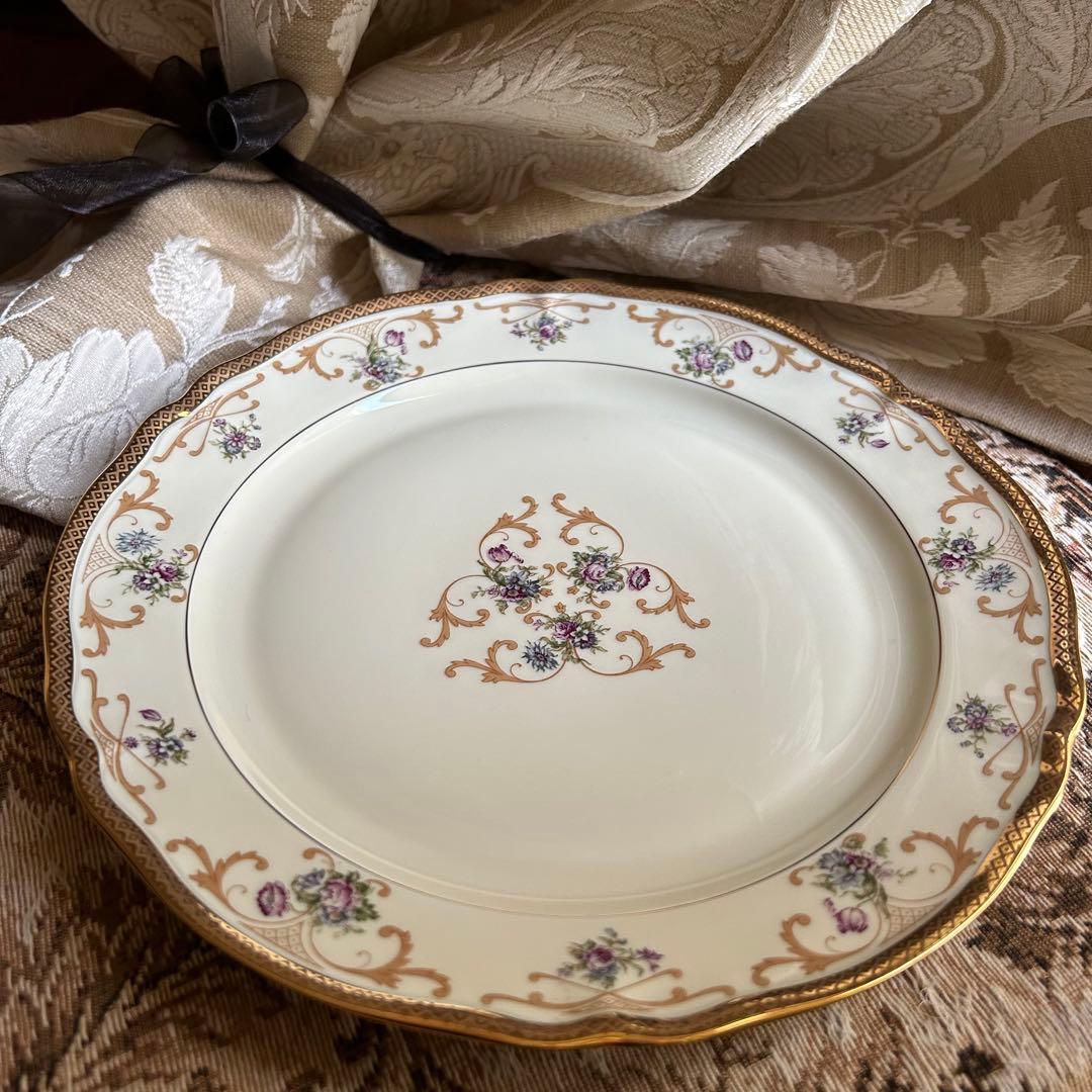 フランス製 Limoges ❁﻿fleur❁﻿美しいレリーフのディナープレート